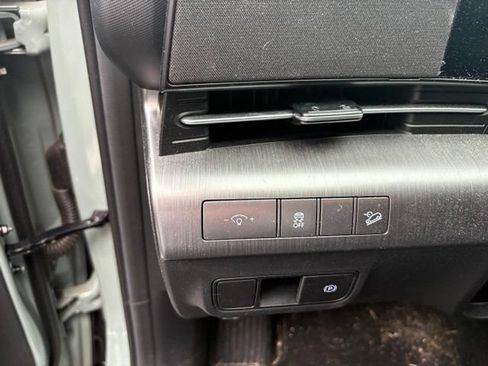 Used 2024 Hyundai Kona SEL FWD image 12
