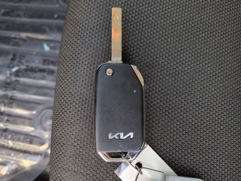 Used 2024 Kia Forte LXS FWD image 33