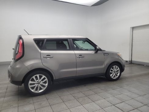 Used 2018 Kia Soul + FWD image 10