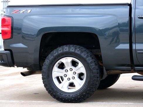 Used 2018 Chevrolet Silverado 1500 LT w/ Texas Edition image 26