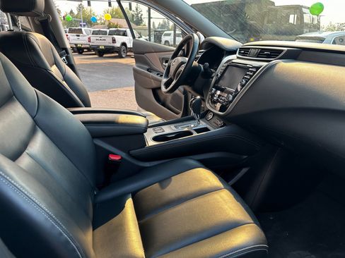 Used 2023 Nissan Murano SV image 10