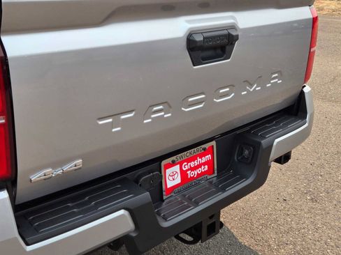 Certified 2026 Toyota Tacoma SR5 AWD/4WD image 11