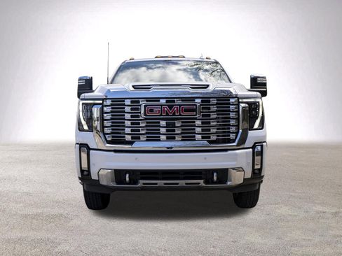 Used 2024 GMC Sierra 3500 Denali w/ Denali Reserve Package image 3