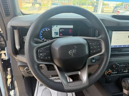 Used 2023 Ford Bronco 4-Door AWD/4WD image 17