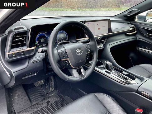 Used 2024 Toyota Crown w/ Advanced Technology Package AWD/4WD image 18