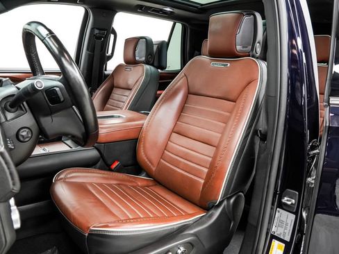 Used 2023 GMC Yukon Denali Ultimate AWD/4WD image 16