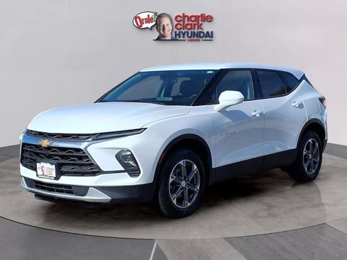 Used 2024 Chevrolet Blazer LT FWD image 1