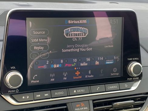 Used 2025 Nissan Altima 2.5 SV image 20