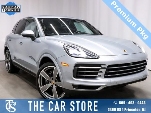 Used 2021 Porsche Cayenne Base w/ Premium Package image 1