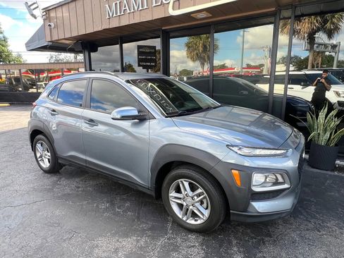 Used 2020 Hyundai Kona SEL FWD image 3
