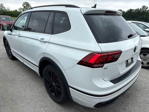 Used 2022 Volkswagen Tiguan SE R-Line AWD/4WD image 3