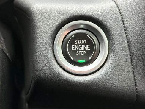 Used 2022 Chevrolet Suburban RST w/ Luxury Package image 22