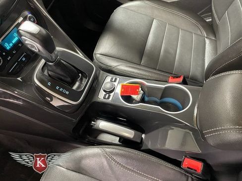 Used 2014 Ford Escape Titanium w/ Equipment Group 401A AWD/4WD image 18