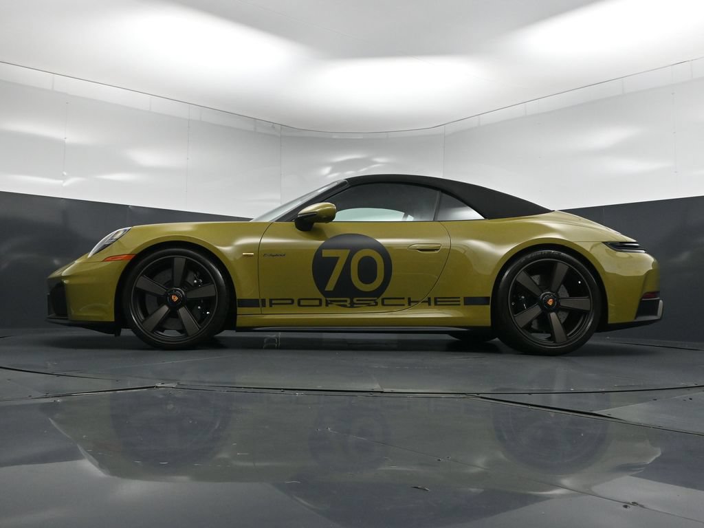 Certified 2026 Porsche 911 GTS RWD image 29