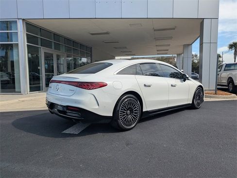 Used 2022 Mercedes-Benz EQS 580 580 image 4