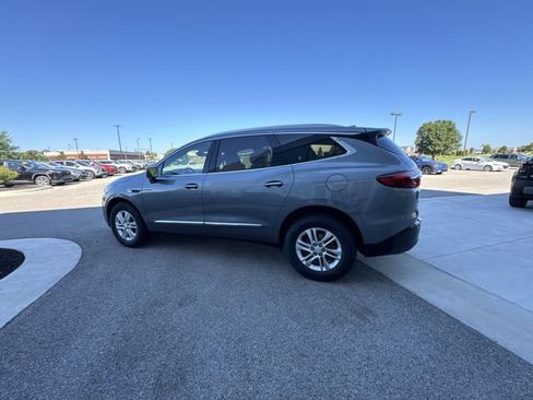 Used 2020 Buick Enclave Essence FWD image 3