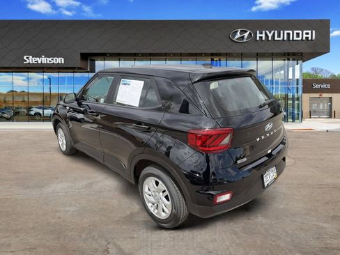 Used 2025 Hyundai Venue SE FWD image 6