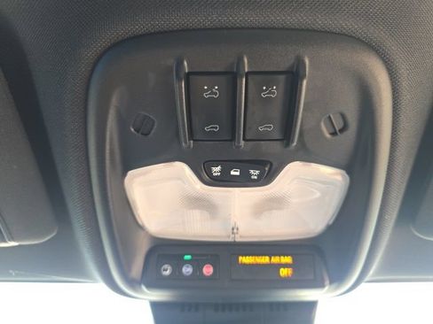 Used 2024 Chevrolet Colorado LT w/ LT Convenience Package III AWD/4WD image 33