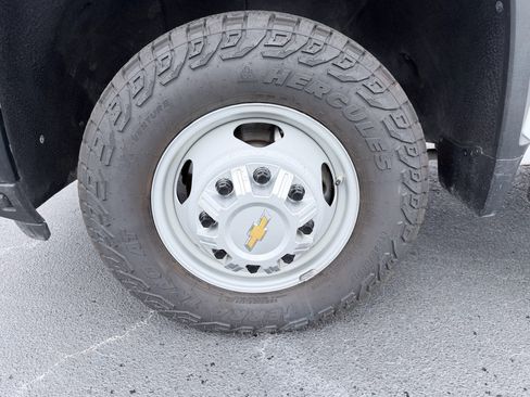 Used 2024 Chevrolet Silverado 3500 W/T w/ Snow Plow Prep Package AWD/4WD image 34