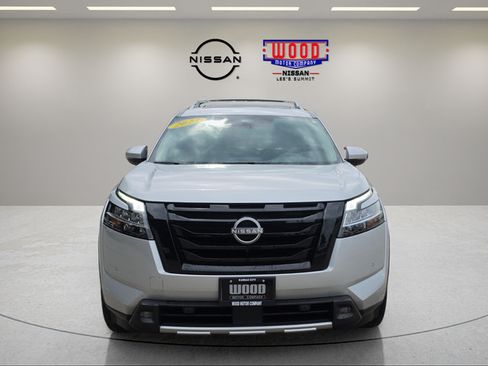 Used 2023 Nissan Pathfinder SL w/ SL Premium Package AWD/4WD image 11