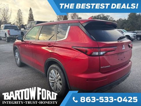 Used 2024 Mitsubishi Outlander ES image 7