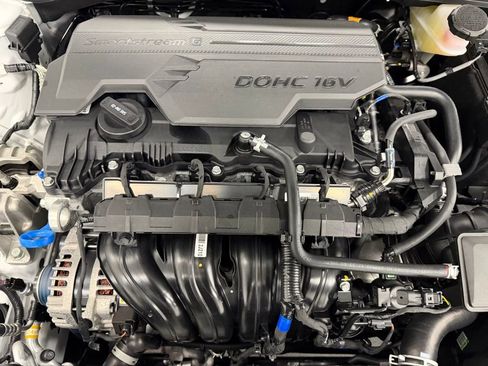 Certified 2026 Hyundai Elantra Sport image 9