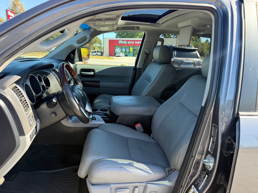 Used 2014 Toyota Sequoia Platinum RWD image 9