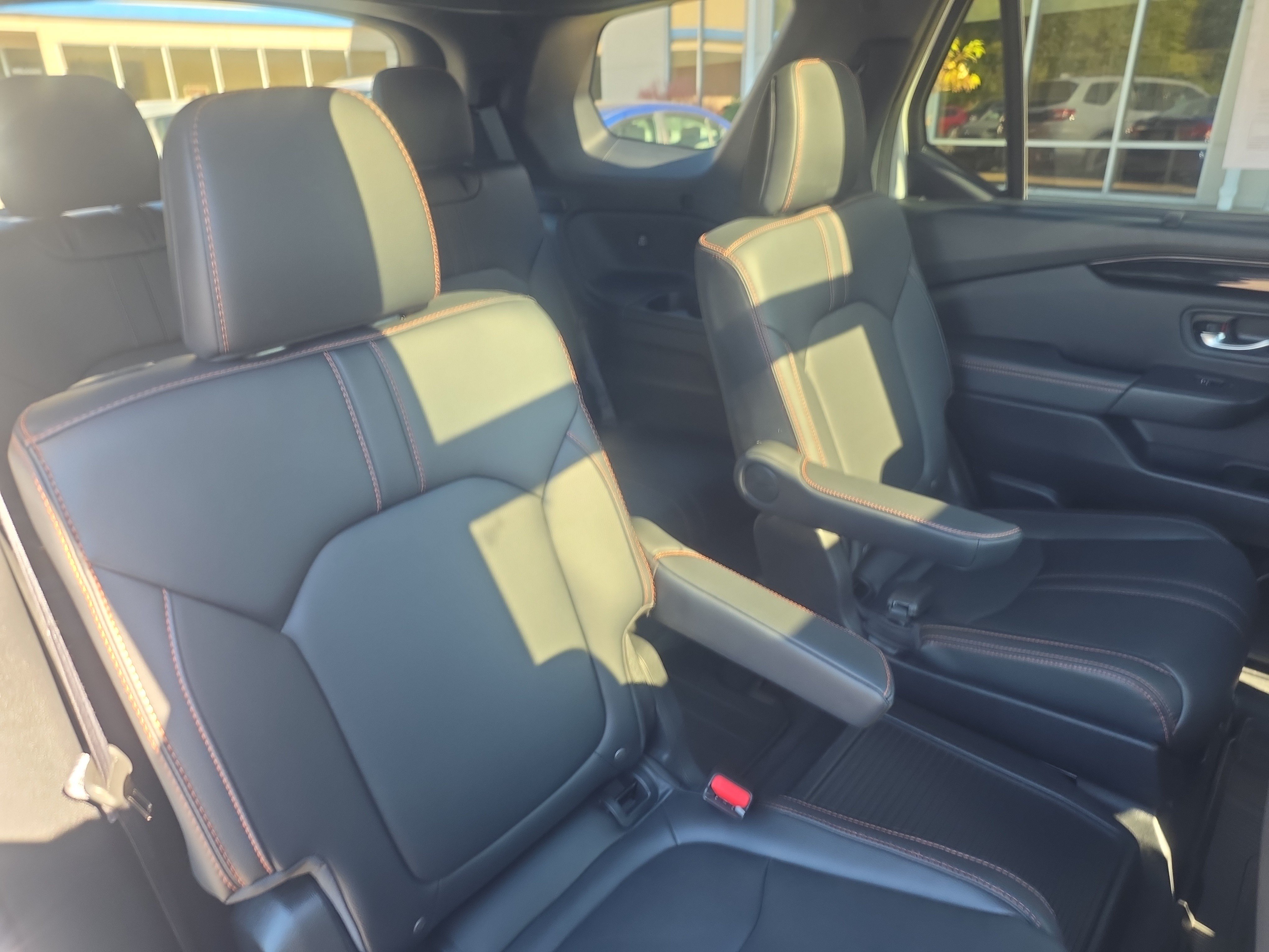 Used 2023 Honda Pilot TrailSport image 15