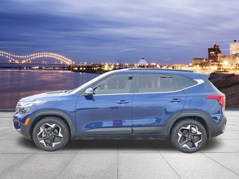 Used 2025 Kia Seltos EX w/ EX Sunroof Package FWD image 2