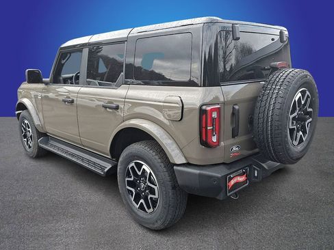 New 2026 Ford Bronco Outer Banks AWD/4WD image 4
