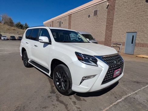 Used 2021 Lexus GX 460 Premium w/ Premium Package image 3