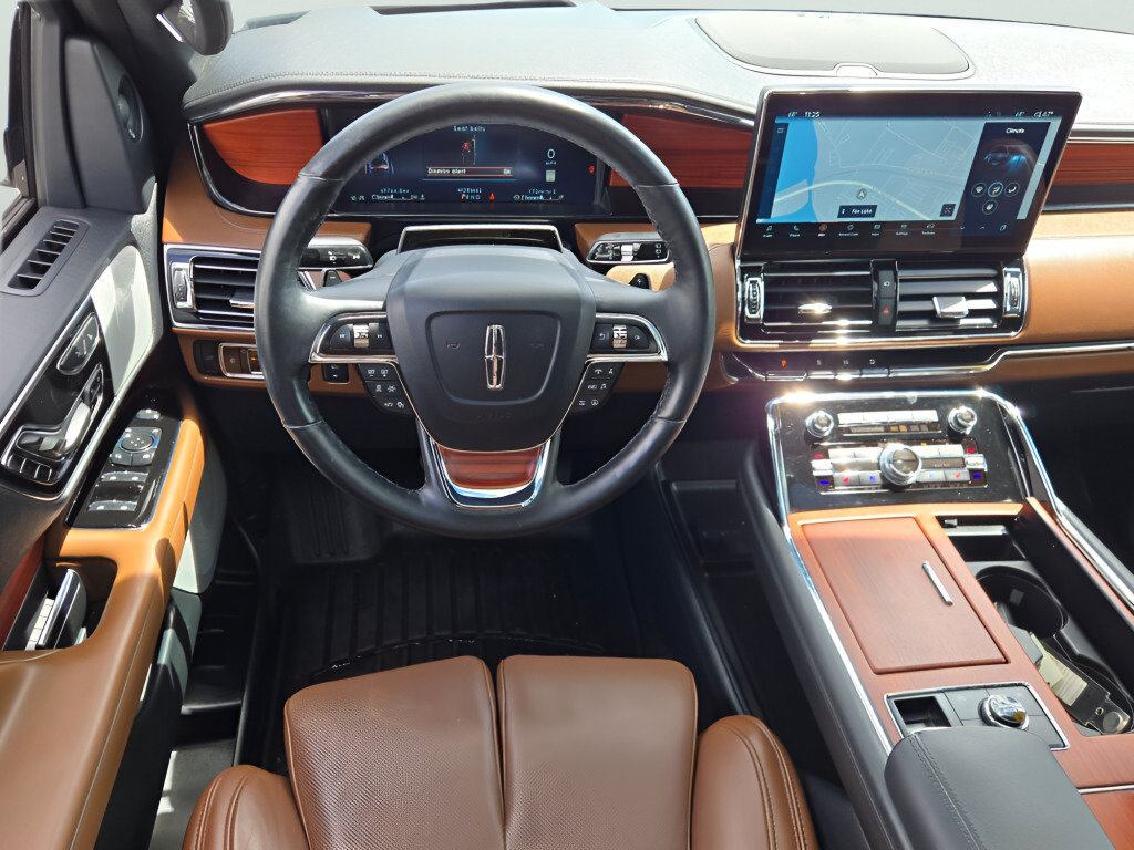 Used 2024 Lincoln Navigator Reserve AWD/4WD image 26