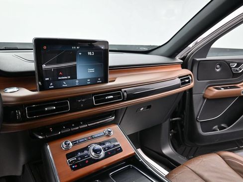 Used 2020 Lincoln Aviator Reserve w/ Class IV Trailer Tow Package AWD/4WD image 17