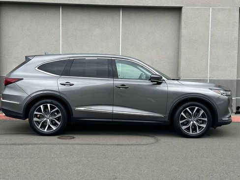 Certified 2023 Acura MDX FWD w/ Technology Package image 3