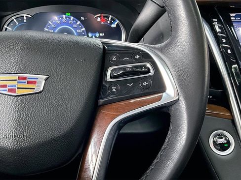 Used 2020 Cadillac Escalade ESV Luxury image 12