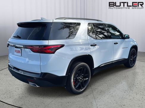 Used 2022 Chevrolet Traverse Premier w/ Redline Edition image 5