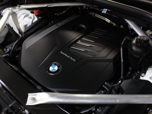 Used 2023 BMW X5 xDrive40i w/ M Sport Package AWD/4WD image 23