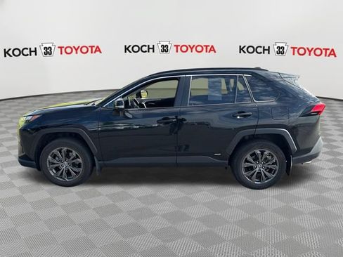 Used 2023 Toyota RAV4 XLE Premium AWD/4WD image 4