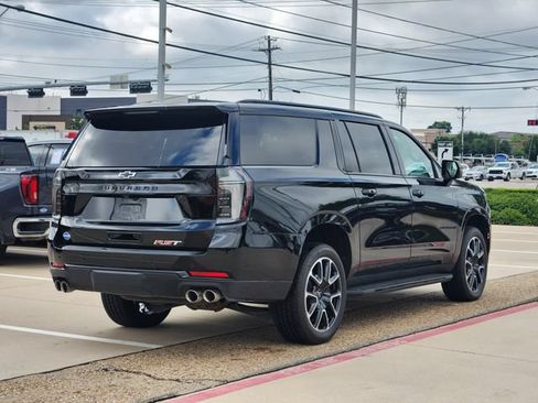 Certified 2025 Chevrolet Suburban RST w/ Comfort Package AWD/4WD image 3