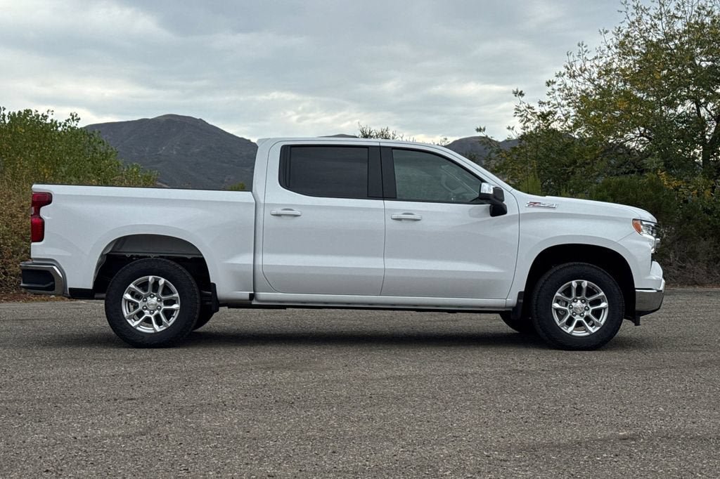 New 2026 Chevrolet Silverado 1500 LT w/ Z71 Off-Road Package AWD/4WD image 3