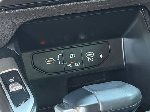Used 2025 Kia Sorento X-Line EX AWD/4WD image 18