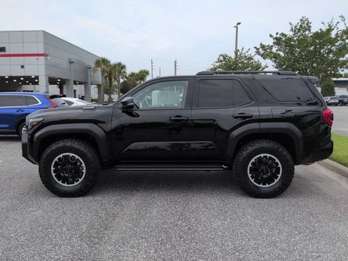 Certified 2025 Toyota 4Runner TRD Off-Road Premium AWD/4WD image 7