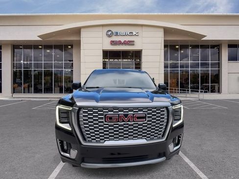 Used 2021 GMC Yukon XL Denali RWD image 4