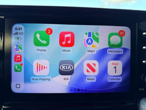 Used 2021 Kia Sorento LX image 28