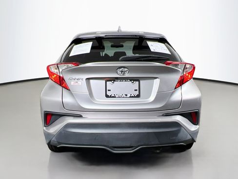 Used 2018 Toyota C-HR XLE FWD image 6