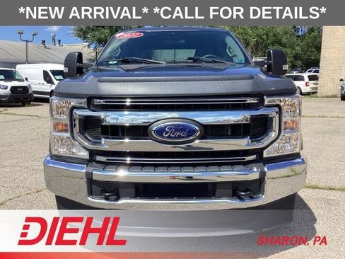 Certified 2022 Ford F250 XLT AWD/4WD image 2