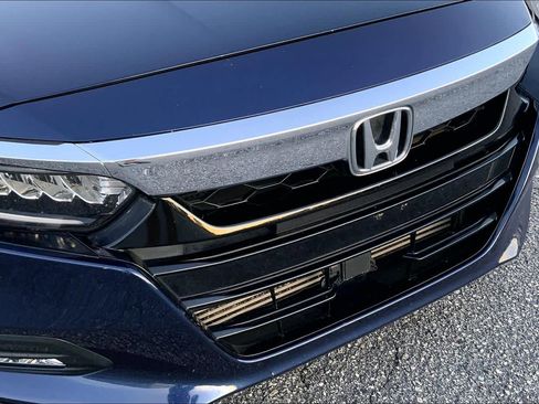 Used 2018 Honda Accord Touring image 29