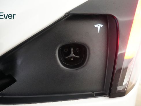 Used 2023 Tesla Model X AWD/4WD image 10
