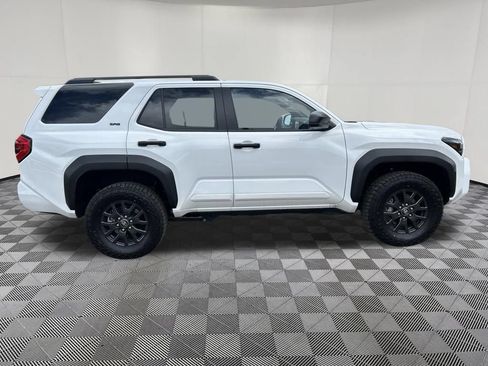 Used 2025 Toyota 4Runner SR5 AWD/4WD image 10