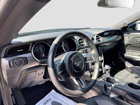 Used 2022 Ford Mustang GT Premium w/ GT Performance Package RWD image 9